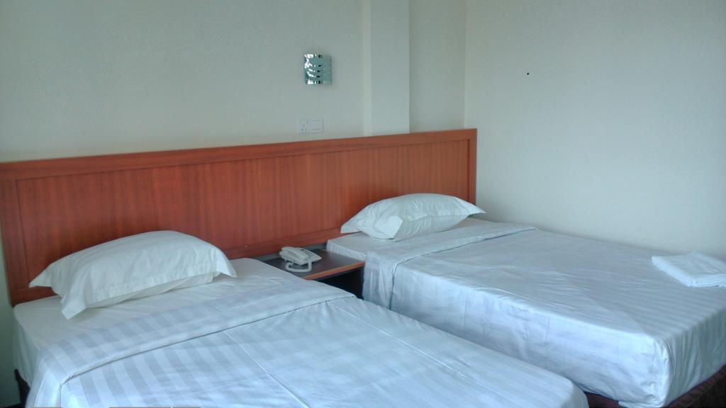 101 Hotel Мири Стая снимка