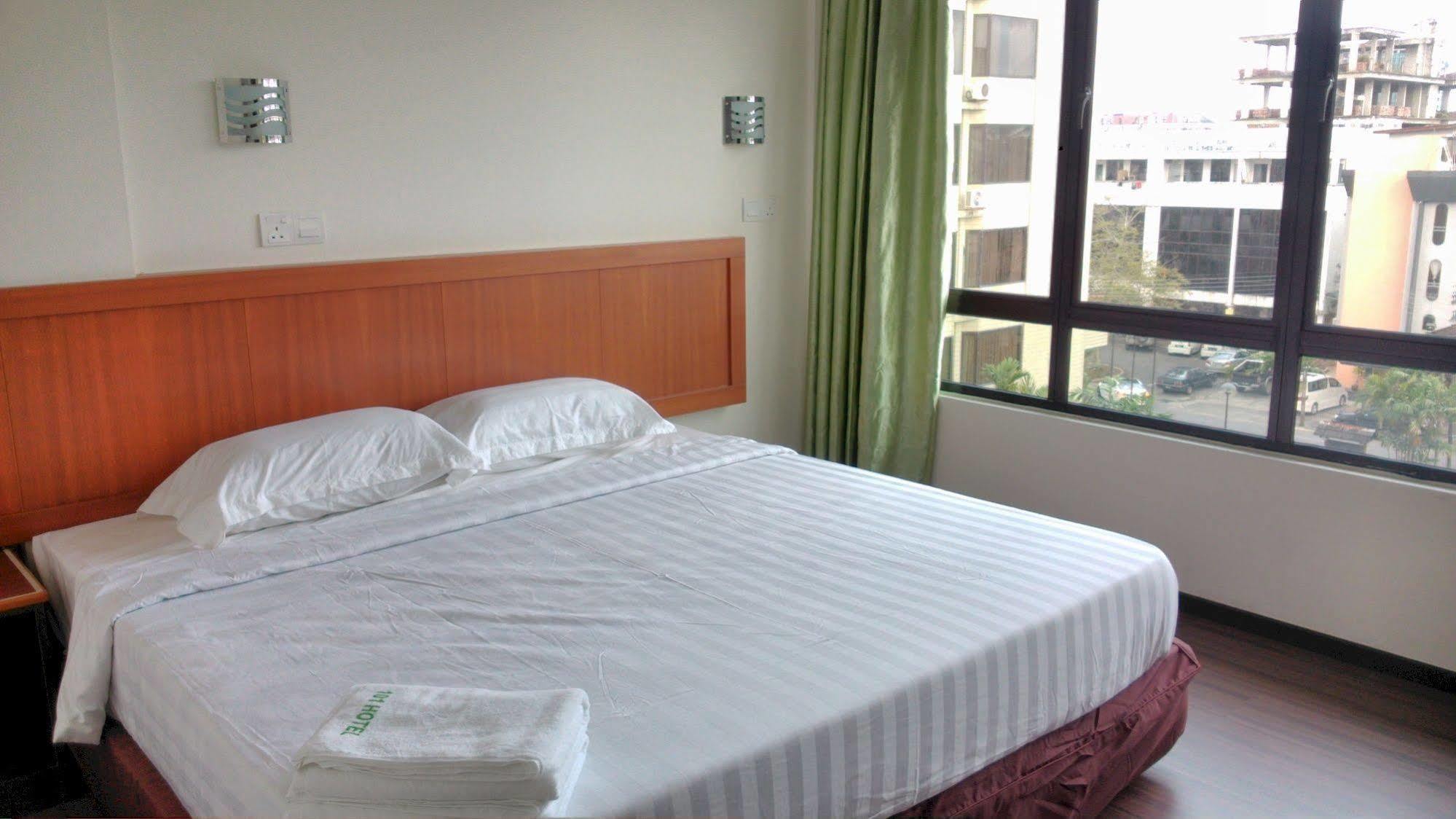 101 Hotel Мири Екстериор снимка