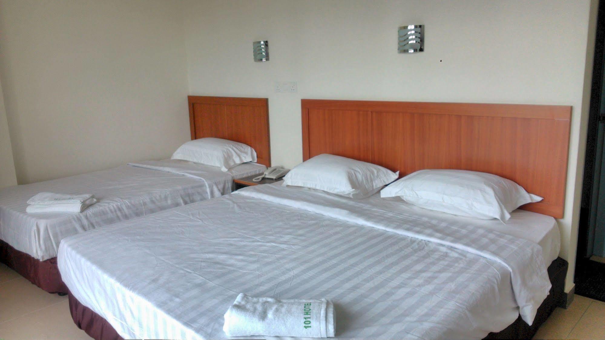 101 Hotel Мири Екстериор снимка