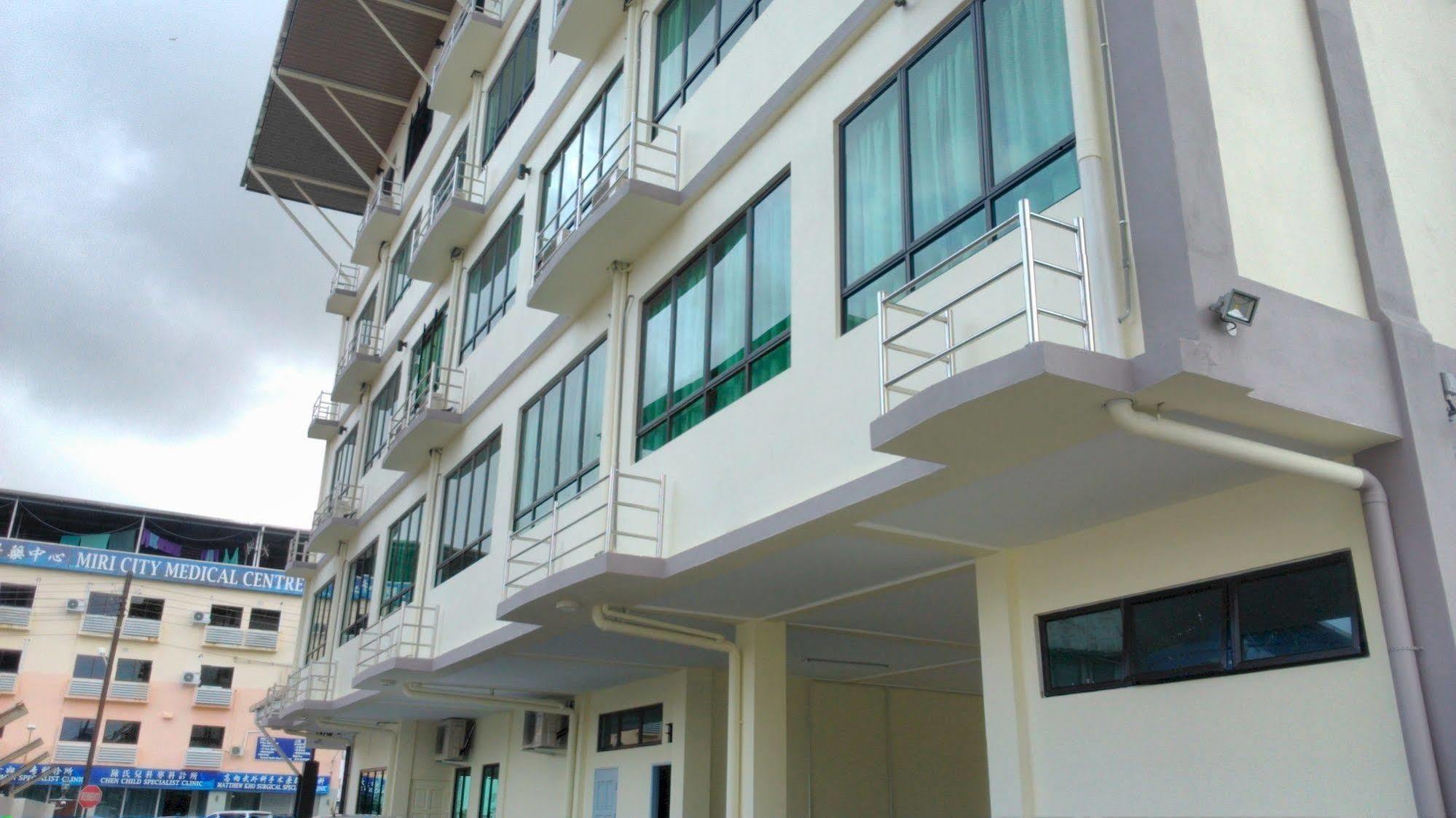 101 Hotel Мири Екстериор снимка